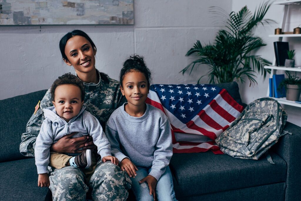 Sepa Más Sobre Las Políticas De Inmigración Que Mantienen Separadas A Las Familias De Los Militares Estadounidenses